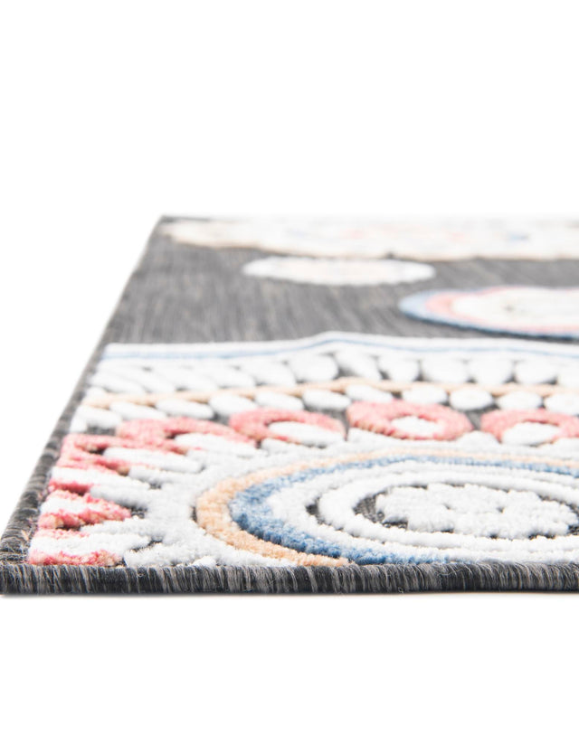 Black 5' 2 x 8' Outdoor Botanical Rectangle Rug