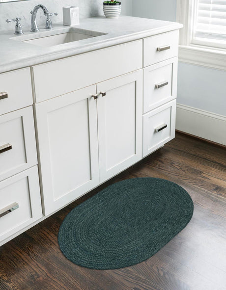 Green 2' 2 x 3' 1 Braided Jute Oval Rug