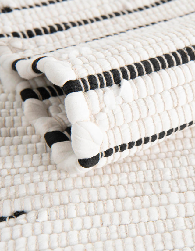 White 1' 2 x 4' 1 Chindi Cotton Table Runner