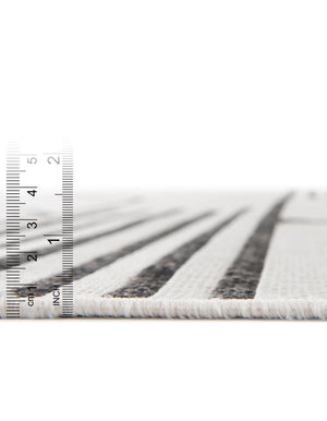 White and Black 3' 1 x 3' 1 Outdoor Modern Round Area Rug Weather Resistant for Patio, Deck, Terrace, Balcony, Porch 100% Polypropylene Modern Outside Carpet for Sale at Rug Engine