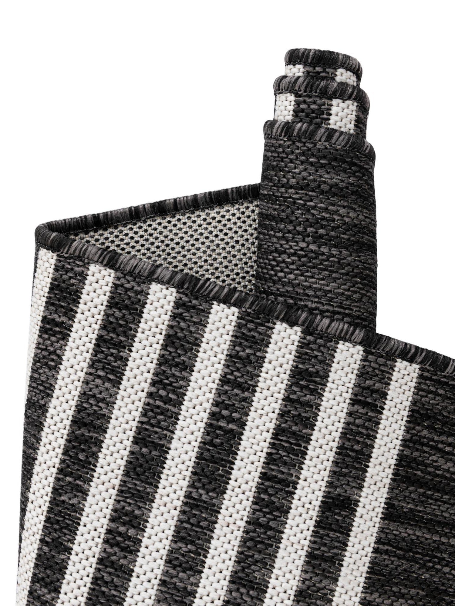 Black and White 7' 10 x 7' 10 Outdoor Modern Round Area Rug Weather Resistant for Patio, Deck, Terrace, Balcony, Porch 100% Polypropylene Modern Outside Carpet for Sale at Rug Engine