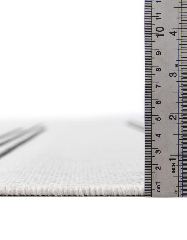 White and Black 4' 1 x 4' 1 Outdoor Modern Round Area Rug Weather Resistant for Patio, Deck, Terrace, Balcony, Porch 100% Polypropylene Modern Outside Carpet for Sale at Rug Engine