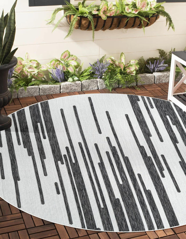Black and White 7' 10 x 7' 10 Outdoor Modern Round Area Rug Weather Resistant for Patio, Deck, Terrace, Balcony, Porch 100% Polypropylene Modern Outside Carpet for Sale at Rug Engine