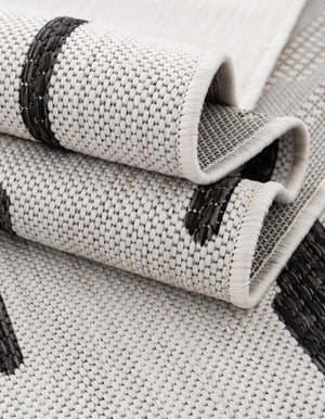 Black and White 10' x 10' Outdoor Modern Round Area Rug Weather Resistant for Patio, Deck, Terrace, Balcony, Porch 100% Polypropylene Modern Outside Carpet for Sale at Rug Engine