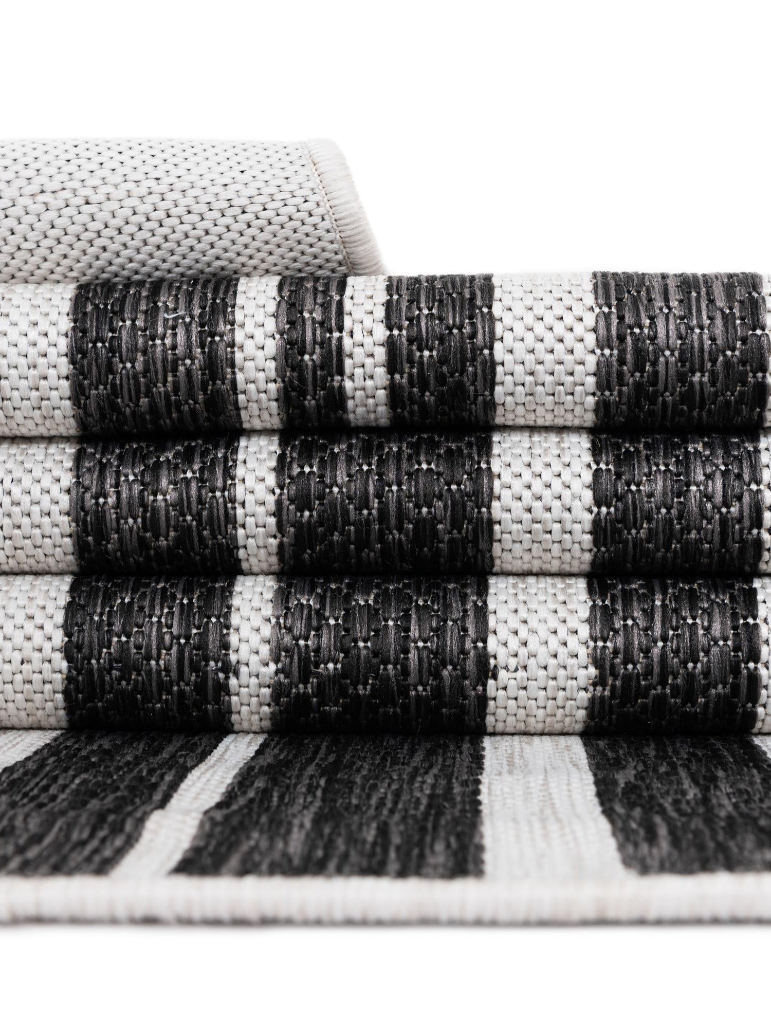 Black and White 4' 1 x 4' 1 Outdoor Modern Round Area Rug Weather Resistant for Patio, Deck, Terrace, Balcony, Porch 100% Polypropylene Modern Outside Carpet for Sale at Rug Engine