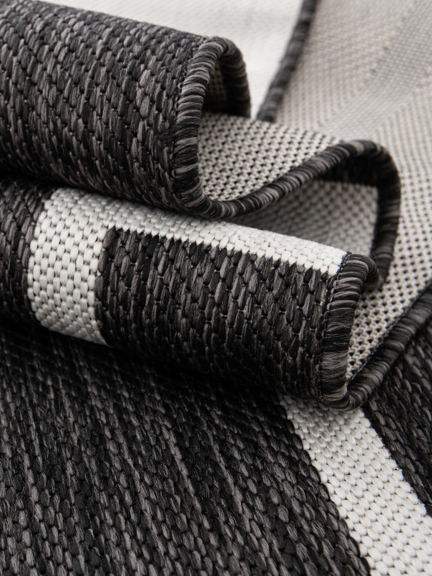 Black and White 3' 1 x 3' 1 Outdoor Modern Round Area Rug Weather Resistant for Patio, Deck, Terrace, Balcony, Porch 100% Polypropylene Modern Outside Carpet for Sale at Rug Engine