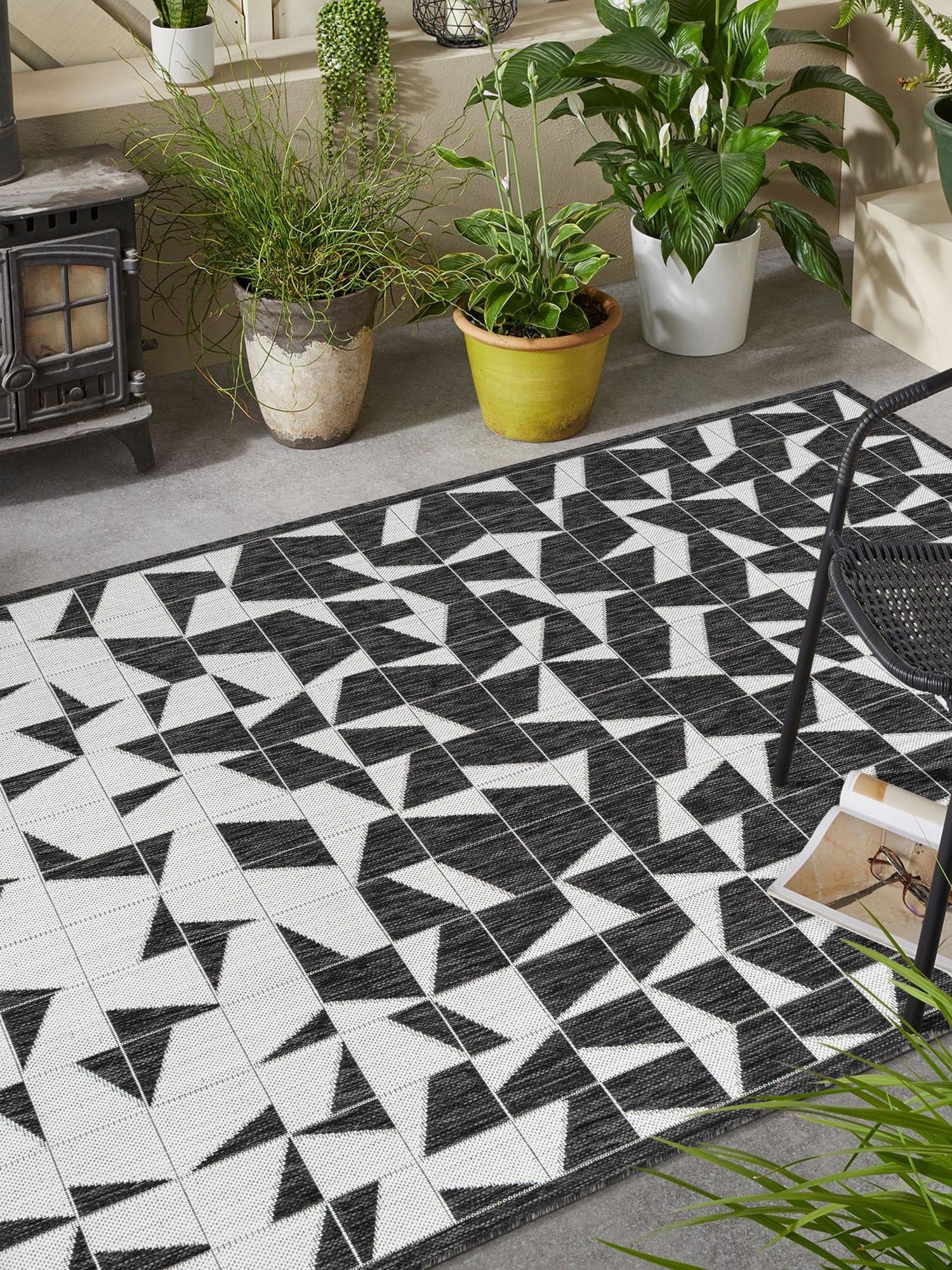 Black and White 9' x 12' Outdoor Modern Rectangle Area Rug Weather Resistant for Patio, Deck, Terrace, Balcony, Porch 100% Polypropylene Modern Outside Carpet for Sale at Rug Engine