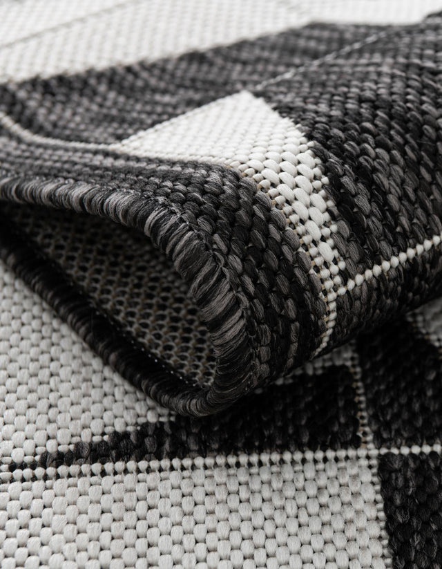 Black and White 6' 1 x 6' 1 Outdoor Modern Round Area Rug Weather Resistant for Patio, Deck, Terrace, Balcony, Porch 100% Polypropylene Modern Outside Carpet for Sale at Rug Engine