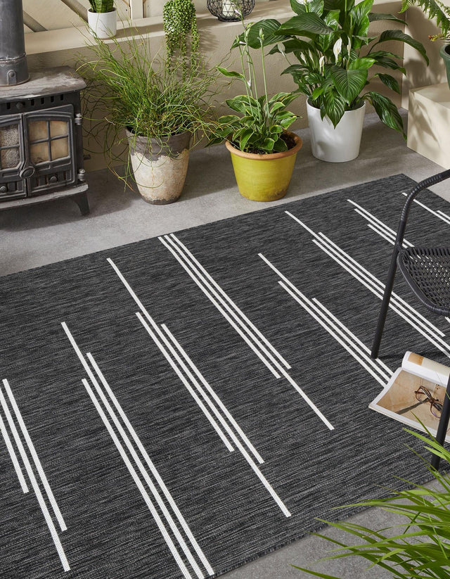 Black and White 9' x 12' Outdoor Modern Rectangle Rug