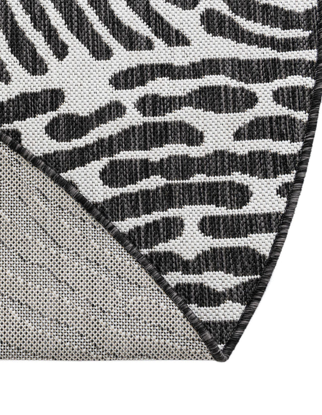 Black and White 4' 1 x 4' 1 Outdoor Modern Round Area Rug Weather Resistant for Patio, Deck, Terrace, Balcony, Porch 100% Polypropylene Modern Outside Carpet for Sale at Rug Engine