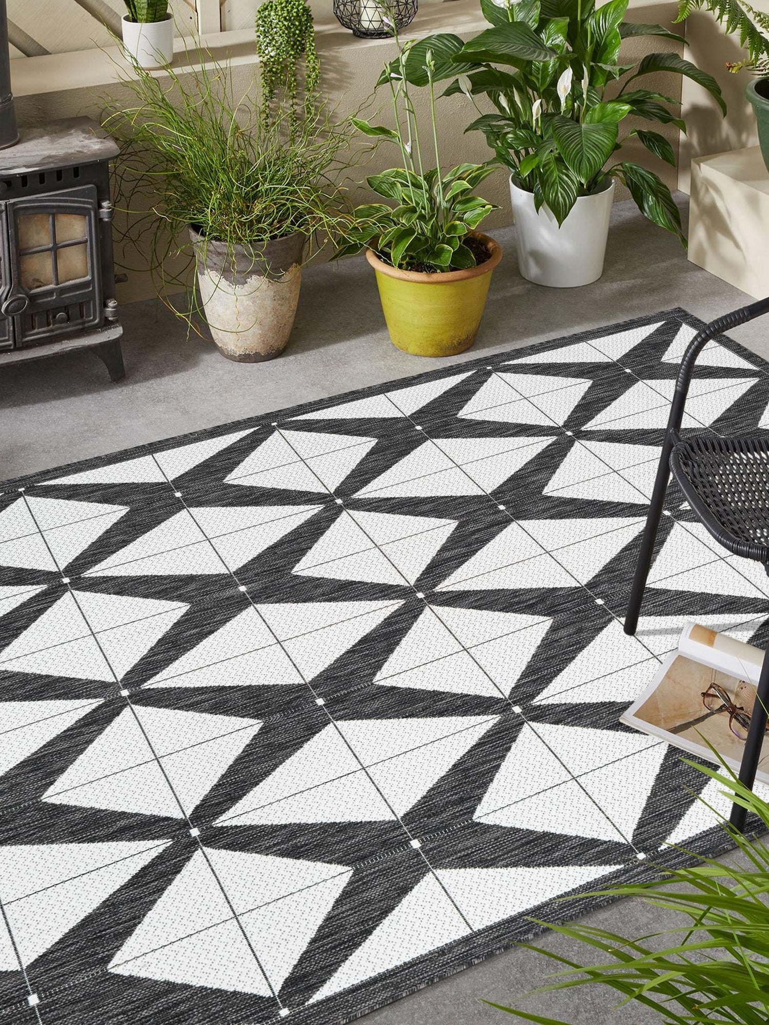Black and White 9' x 12' Outdoor Modern Rectangle Area Rug Weather Resistant for Patio, Deck, Terrace, Balcony, Porch 100% Polypropylene Modern Outside Carpet for Sale at Rug Engine