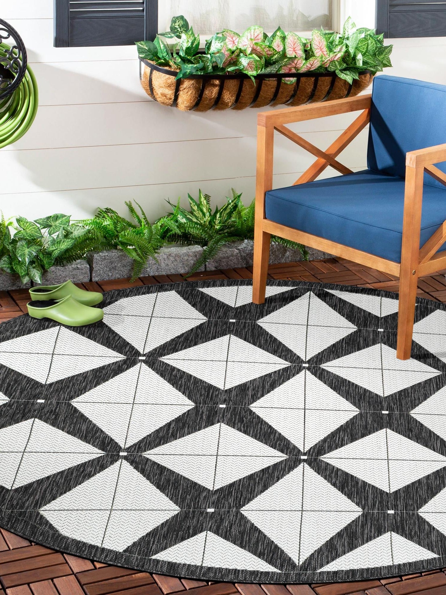 Black and White 3' 1 x 3' 1 Outdoor Modern Round Area Rug Weather Resistant for Patio, Deck, Terrace, Balcony, Porch 100% Polypropylene Modern Outside Carpet for Sale at Rug Engine