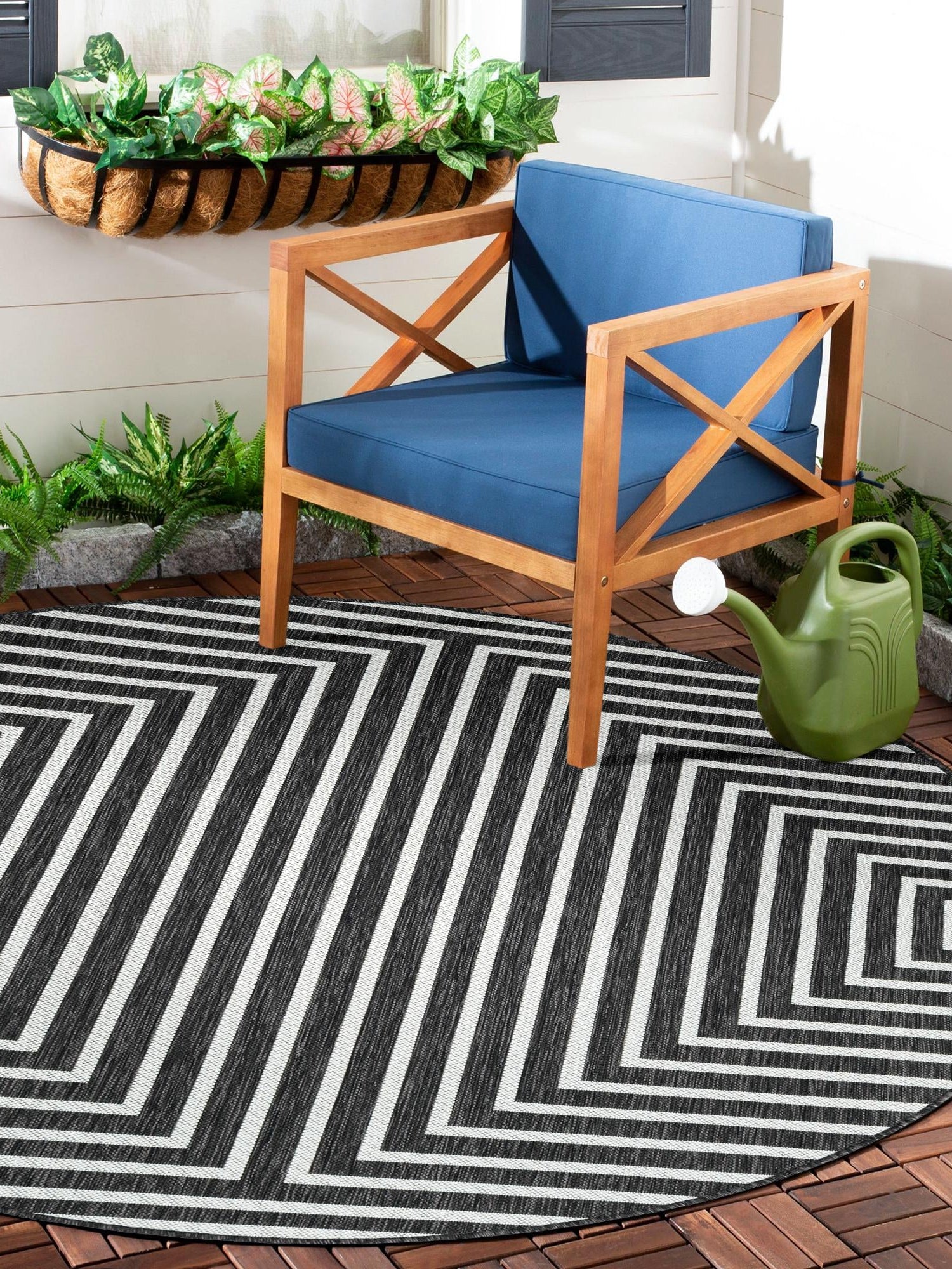 Black and White 7' 10 x 7' 10 Outdoor Modern Round Area Rug Weather Resistant for Patio, Deck, Terrace, Balcony, Porch 100% Polypropylene Modern Outside Carpet for Sale at Rug Engine