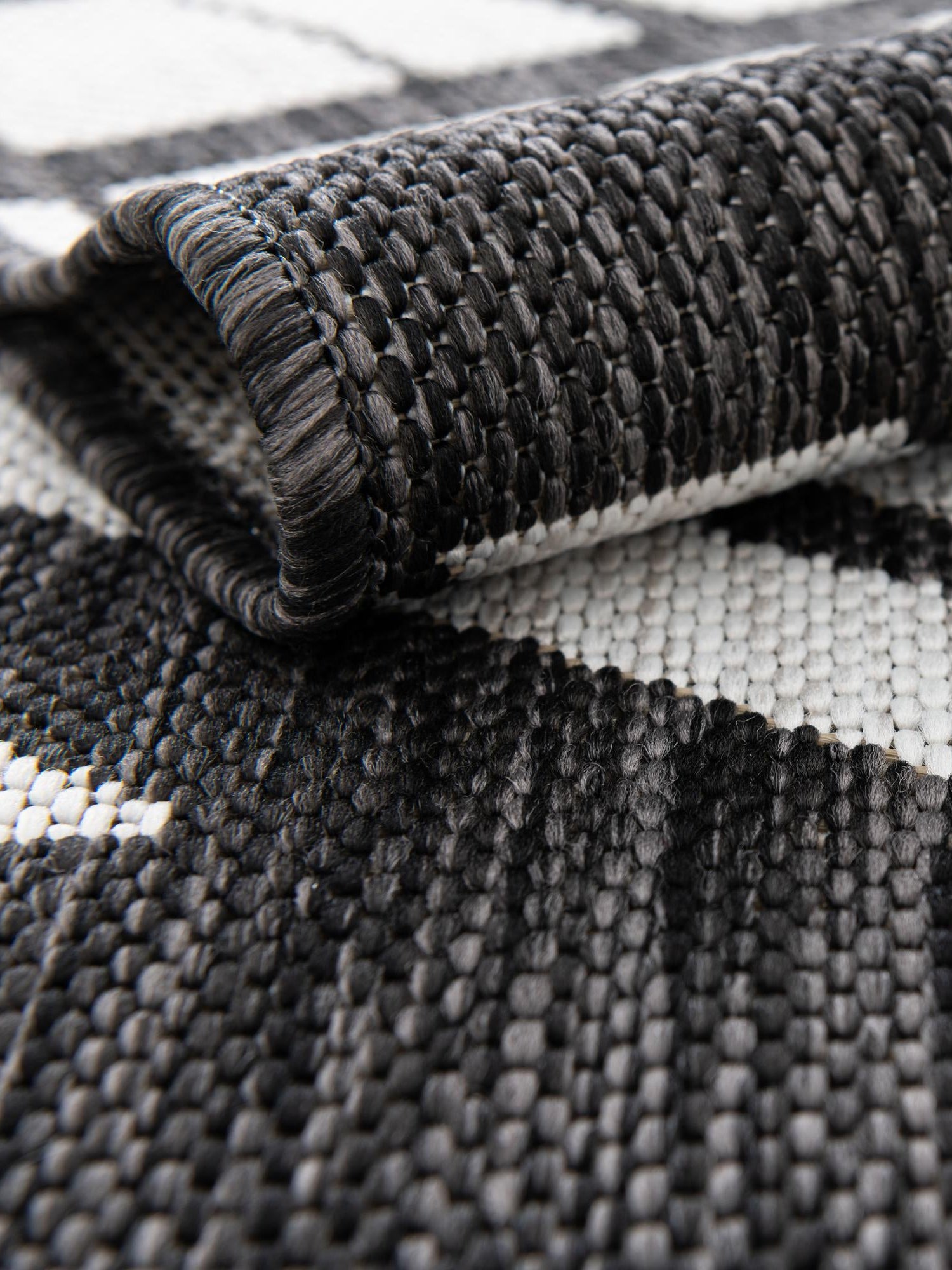Black and White 4' 1 x 4' 1 Outdoor Modern Round Area Rug Weather Resistant for Patio, Deck, Terrace, Balcony, Porch 100% Polypropylene Modern Outside Carpet for Sale at Rug Engine
