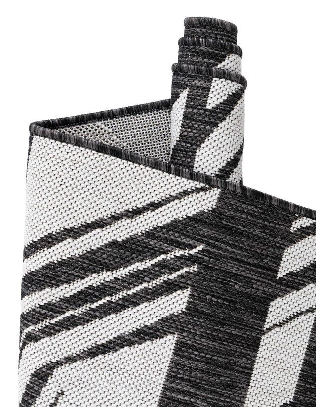 Black and White 10' x 10' Outdoor Modern Round Area Rug Weather Resistant for Patio, Deck, Terrace, Balcony, Porch 100% Polypropylene Modern Outside Carpet for Sale at Rug Engine