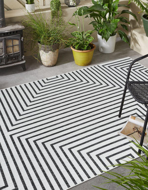 White and Black 2' x 3' 1 Outdoor Modern Rectangle Area Rug Weather Resistant for Patio, Deck, Terrace, Balcony, Porch 100% Polypropylene Modern Outside Carpet for Sale at Rug Engine