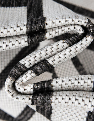White and Black 7' 1 x 10' Outdoor Modern Rectangle Rug