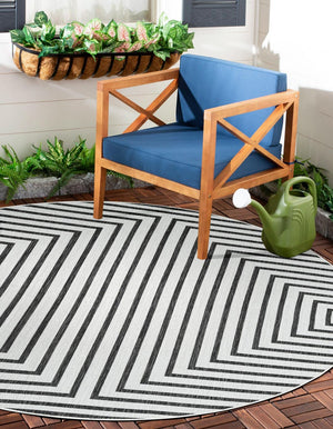 White and Black 7' 10 x 7' 10 Outdoor Modern Round Area Rug Weather Resistant for Patio, Deck, Terrace, Balcony, Porch 100% Polypropylene Modern Outside Carpet for Sale at Rug Engine