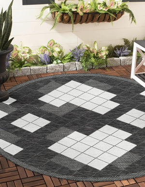 Black and White 7' 10 x 7' 10 Outdoor Modern Round Area Rug Weather Resistant for Patio, Deck, Terrace, Balcony, Porch 100% Polypropylene Modern Outside Carpet for Sale at Rug Engine