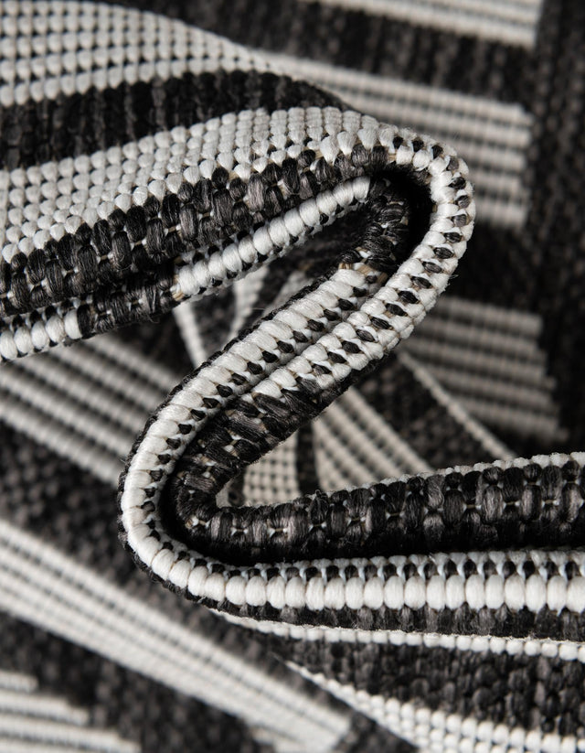 Black and White 9' x 12' Outdoor Modern Rectangle Rug