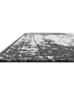 Black and White 5' 3 x 8' Outdoor Modern Rectangle Rug