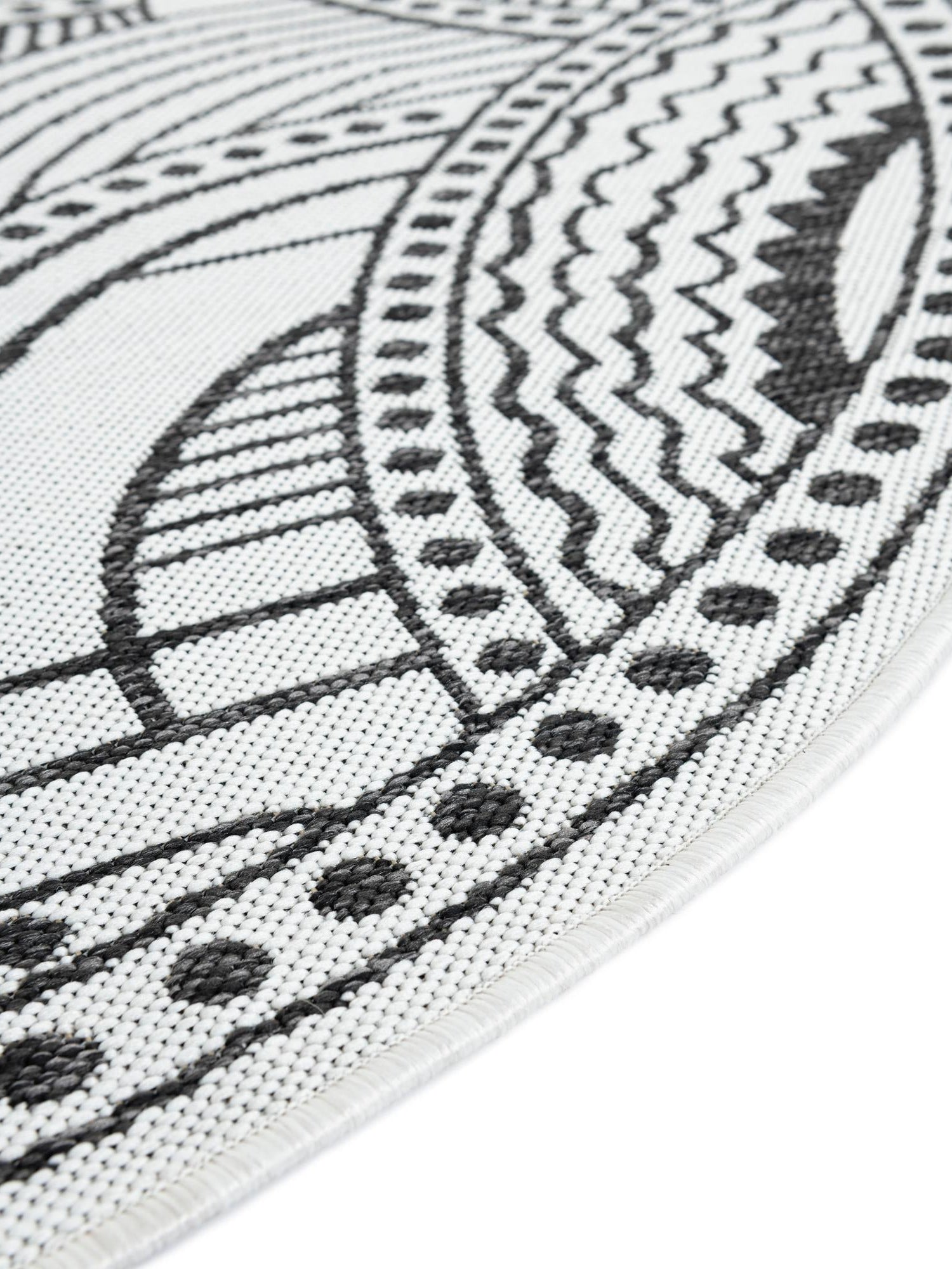 White and Black 7' 10 x 7' 10 Outdoor Traditional Round Area Rug Weather Resistant for Patio, Deck, Terrace, Balcony, Porch Classical Design Outside Carpet for Sale at Rug Engine