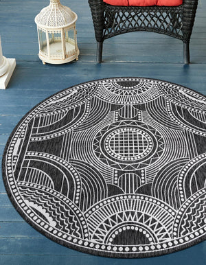 Black and White 6' 1 x 6' 1 Outdoor Traditional Round Area Rug Weather Resistant for Patio, Deck, Terrace, Balcony, Porch Classical Design Outside Carpet for Sale at Rug Engine