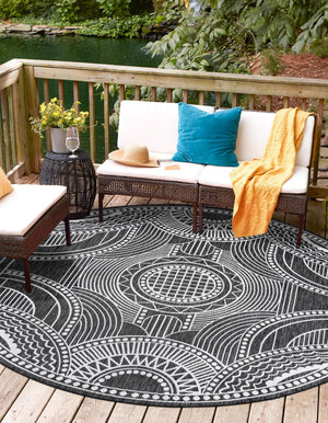 Black and White 4' 1 x 4' 1 Outdoor Traditional Round Area Rug Weather Resistant for Patio, Deck, Terrace, Balcony, Porch Classical Design Outside Carpet for Sale at Rug Engine