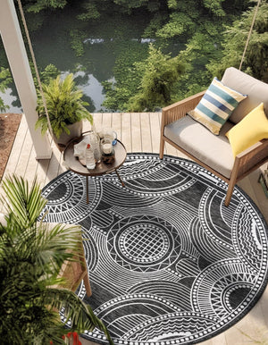 Black and White 4' 1 x 4' 1 Outdoor Traditional Round Area Rug Weather Resistant for Patio, Deck, Terrace, Balcony, Porch Classical Design Outside Carpet for Sale at Rug Engine