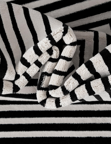 Black and White 6' 1 x 9' Milano Rectangle Area Rug 100% Polyester with Cotton Backing Modern Contemporary Carpet for Home Decor Interior Design for Sale at Rug Engine