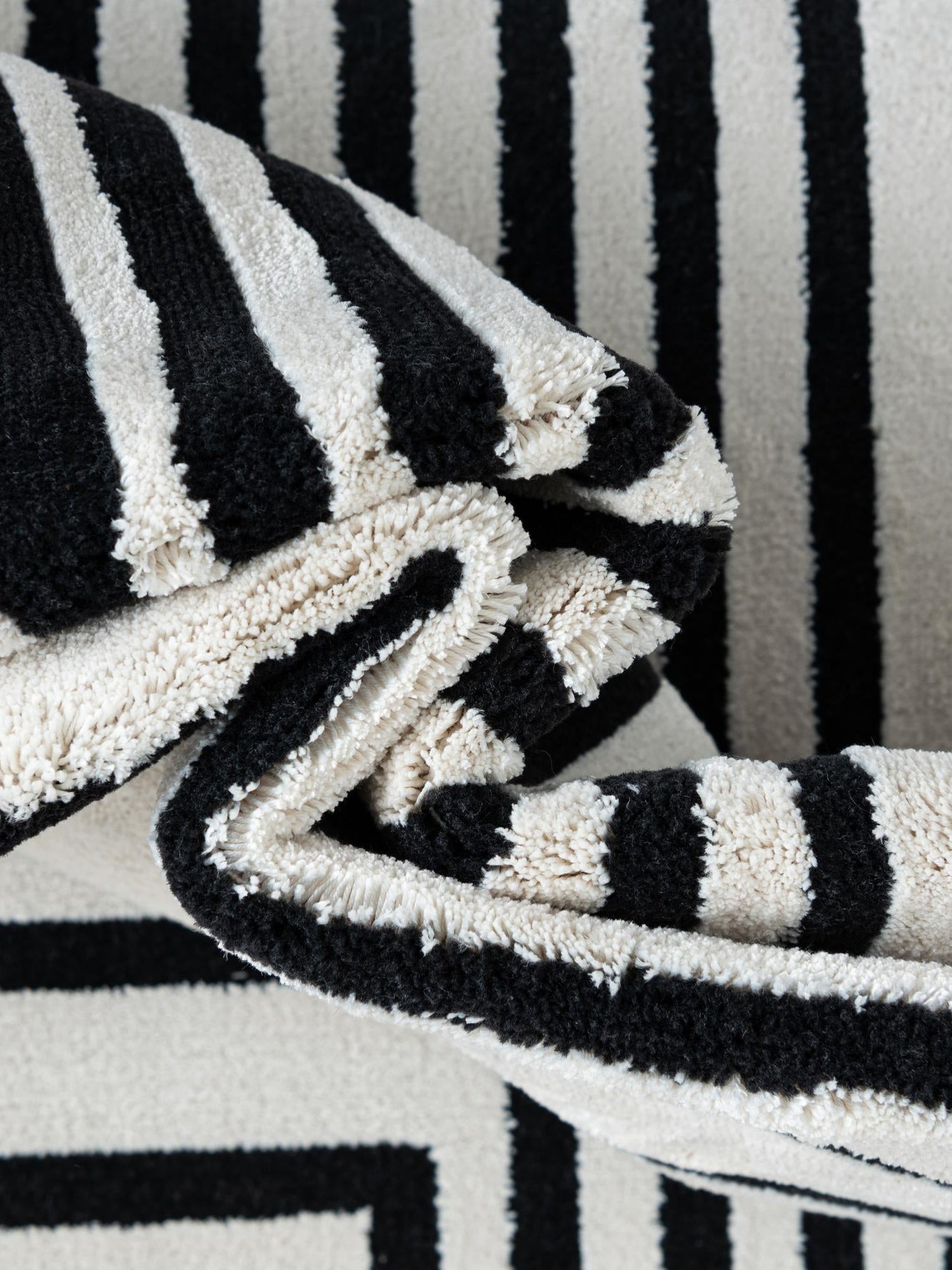 Black and White 2' x 6' 1 Milano Runner Area Rug 100% Polyester with Cotton Backing Modern Contemporary Carpet for Home Decor Interior Design for Sale at Rug Engine
