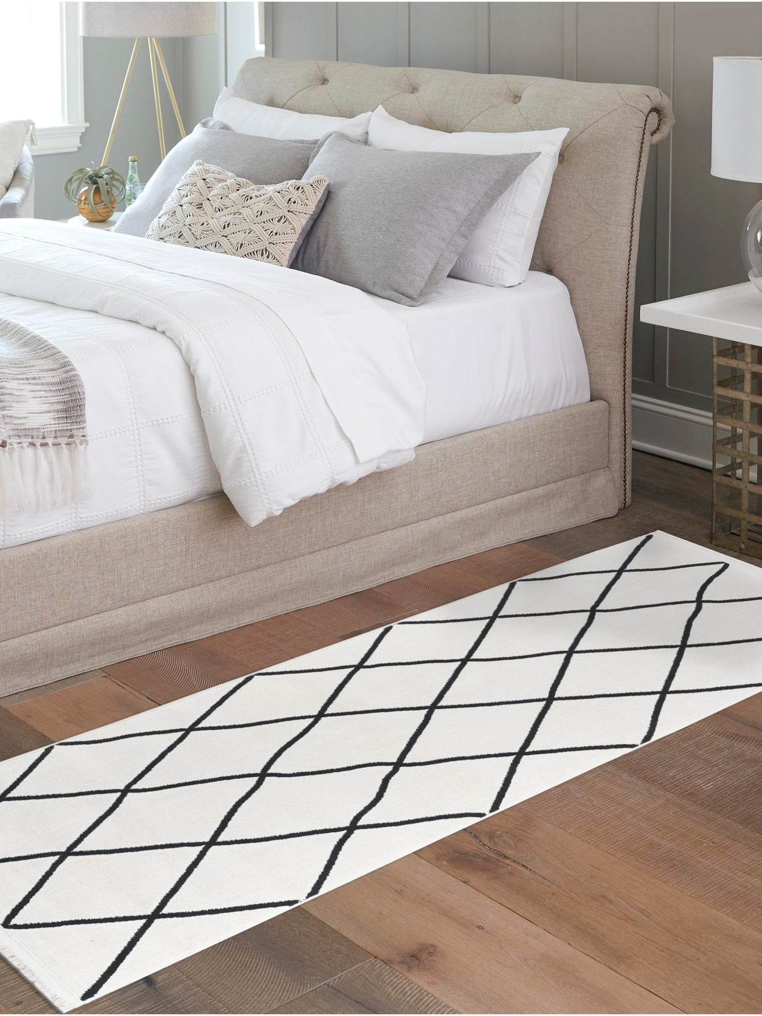 Black and White 2' x 8' Milano Runner Area Rug 100% Polyester with Cotton Backing Modern Contemporary Carpet for Home Decor Interior Design for Sale at Rug Engine