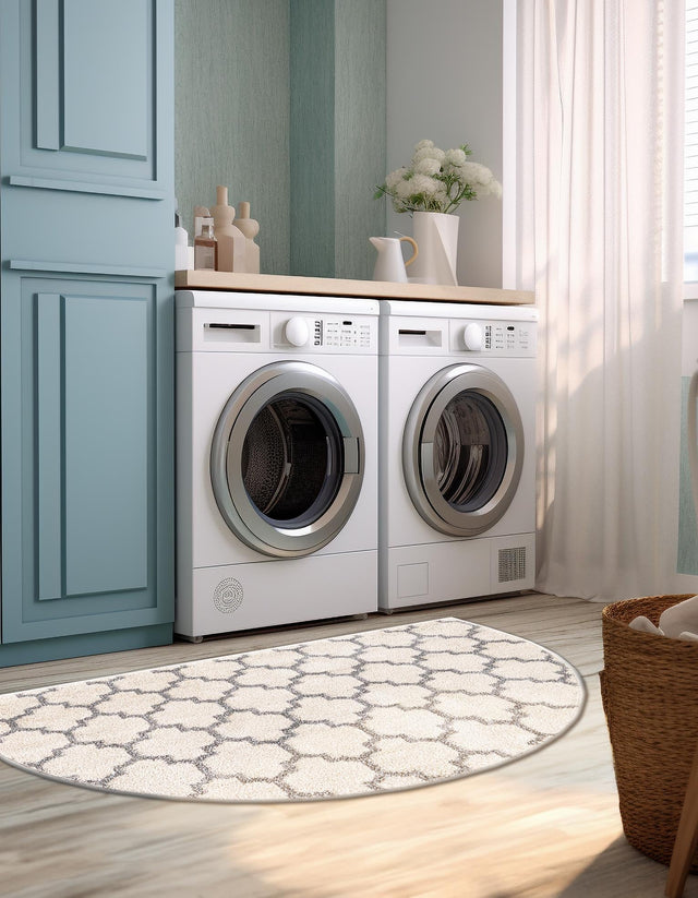 Beige and Gray 2' 7 x 4' 1 Trellis Hearth Area Rug