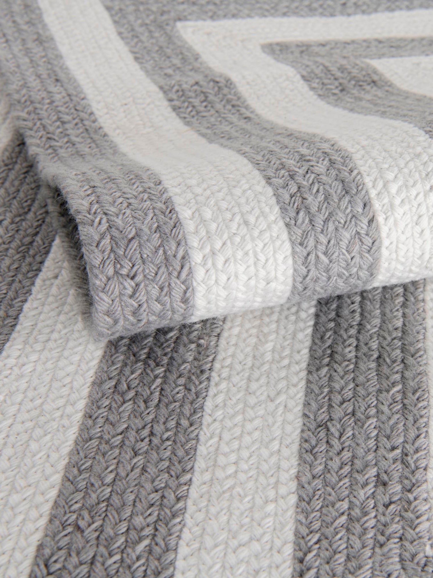 Washable Gray and White 10' x 10' Eco Verse Indoor Outdoor Washable Round Area Rug Easy to Clean Stain Resistant & Durable Weather Resistant for Patio, Deck, Terrace, Balcony, Porch 100% PET Polyester (Recycled Plastic Bottles) for Sale at Rug Engine
