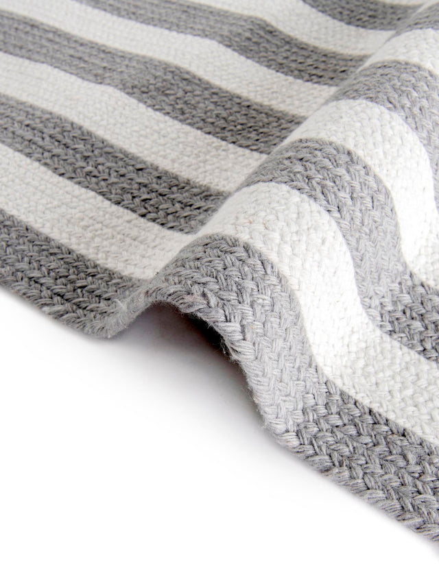 Washable Gray and White 10' x 10' Eco Verse Indoor Outdoor Washable Round Area Rug Easy to Clean Stain Resistant & Durable Weather Resistant for Patio, Deck, Terrace, Balcony, Porch 100% PET Polyester (Recycled Plastic Bottles) for Sale at Rug Engine
