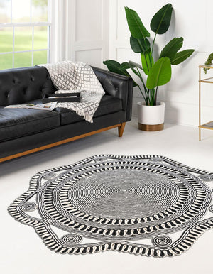 Black and White 2' x 2' Braided Jute Round Rug