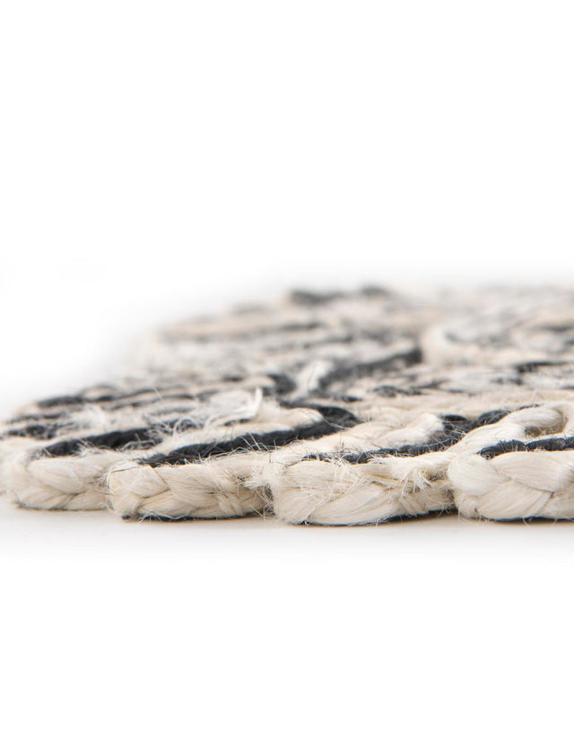 Black and White 5' 1 x 5' 1 Braided Jute Round Rug