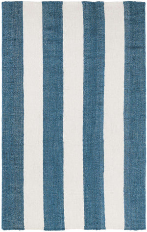 Sky blue 5' 1 x 8' Jill Zarin Hamptons Rectangle Rug