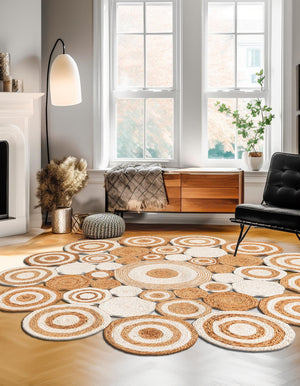 Natural and White 8' x 8' Braided Jute Round Rug