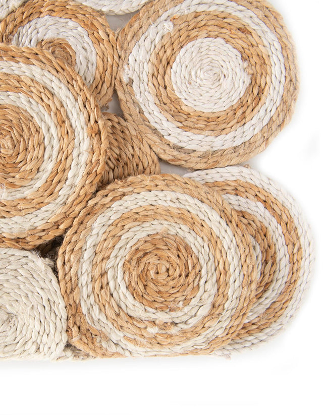 Natural and White 4' 1 x 4' 1 Braided Jute Round Rug