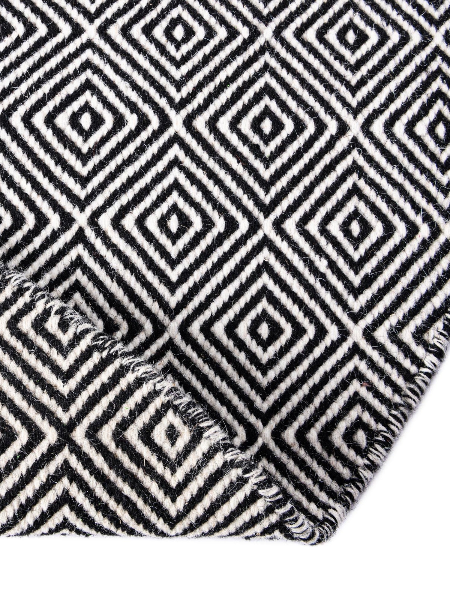 Black 7' 10 x 7' 10 Geo Trellis Flatweave Round Area Rug 80% Wool & 20% Cotton Natural Geometric Carpet for Living, Office, Dining, Dorms for Sale at Rug Engine