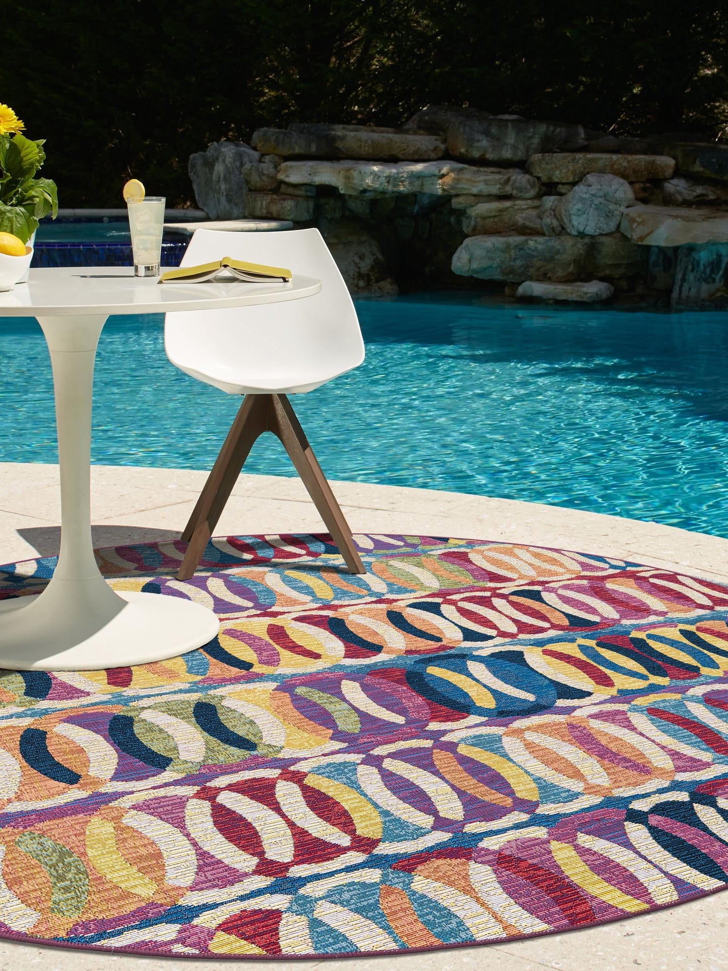 Multicolor 10' x 10' Outdoor Modern Round Area Rug Weather Resistant for Patio, Deck, Terrace, Balcony, Porch 100% Polypropylene Modern Outside Carpet for Sale at Rug Engine