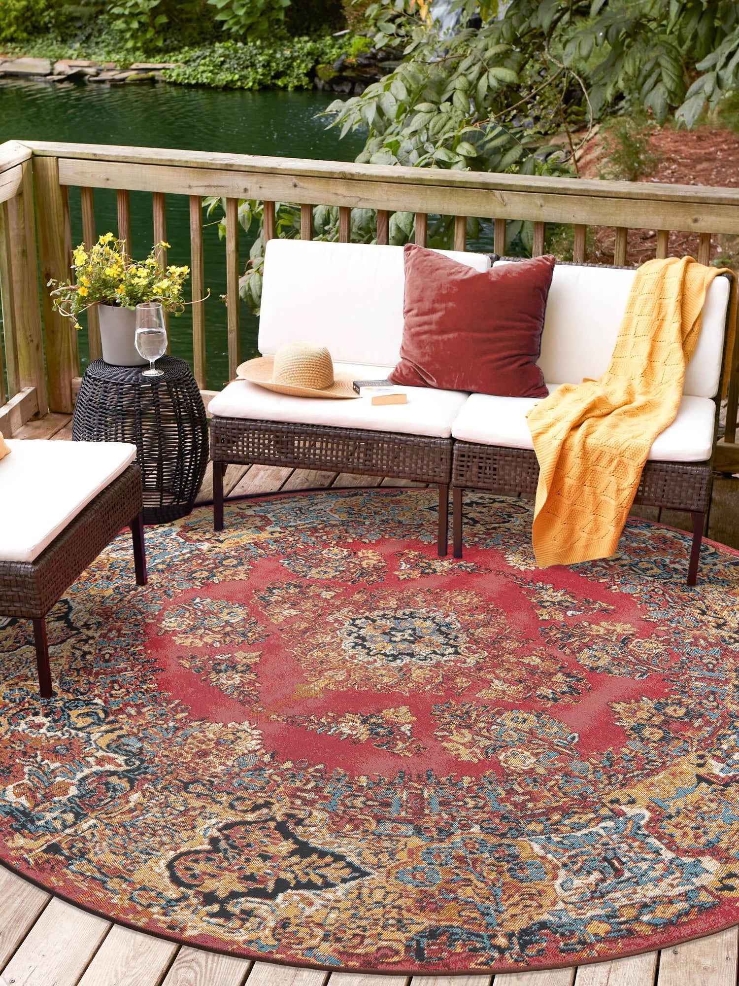 Antique Red 3' 1 x 3' 1 Outdoor Traditional Round Area Rug Weather Resistant for Patio, Deck, Terrace, Balcony, Porch Classical Design Outside Carpet for Sale at Rug Engine