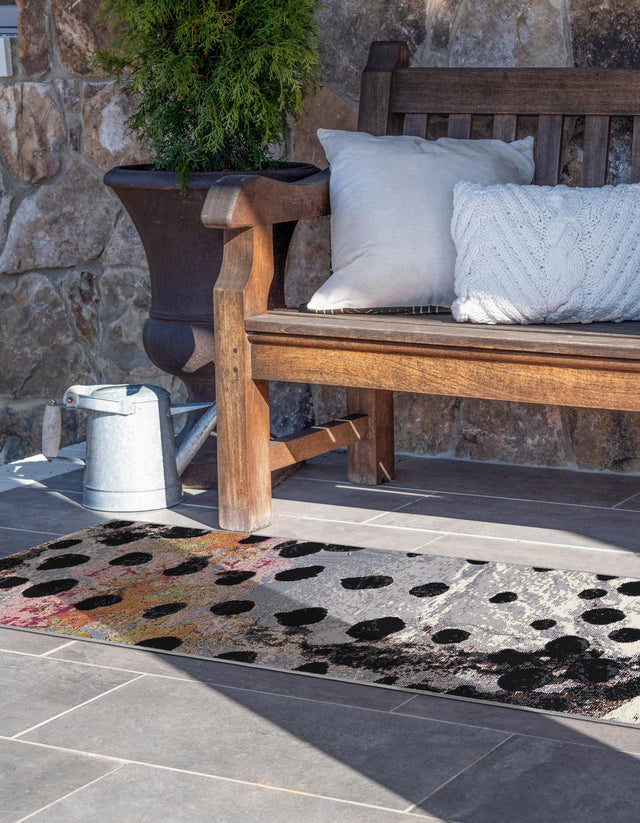White and Black 2' x 6' 1 Outdoor Modern Runner Rug