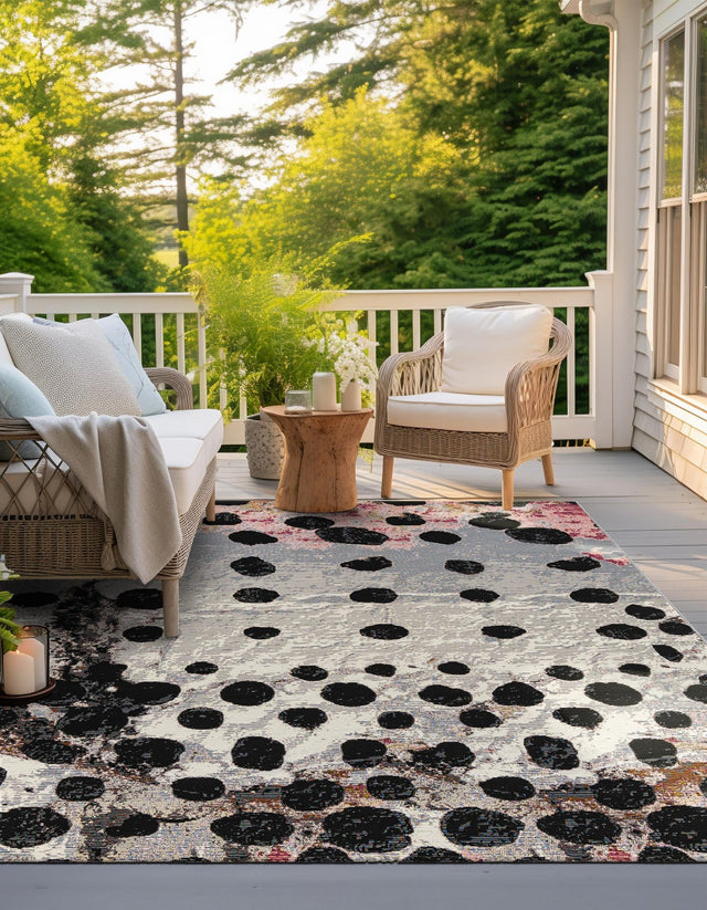 White and Black 10' x 10' Outdoor Modern Square Rug