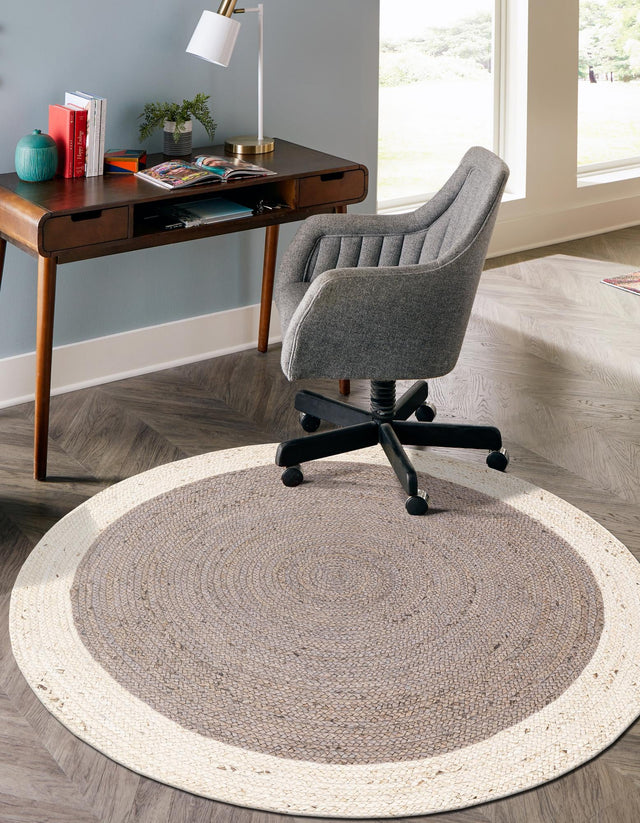 Gray and White 5' 1 x 5' 1 Braided Jute Round Rug