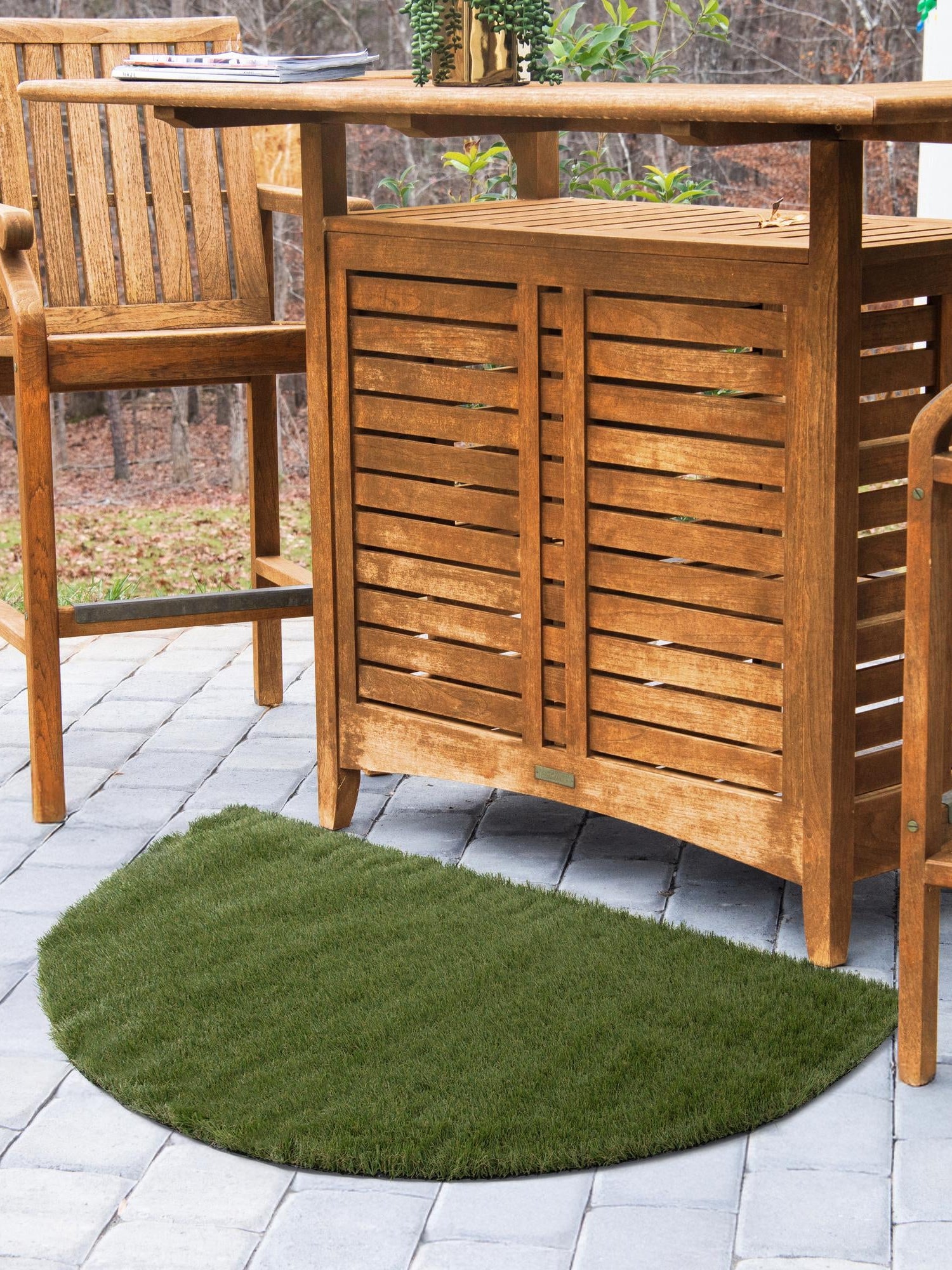 Green 2' 2 x 3' 7 Outdoor Grass Hearth Half-Round Semicircle Area Rug Thick Soft Touch Fluffy & Plush Shaggy Pile Weather Resistant for Patio, Deck, Terrace, Balcony, Porch Grass Carpet Mat for Sale at Rug Engine
