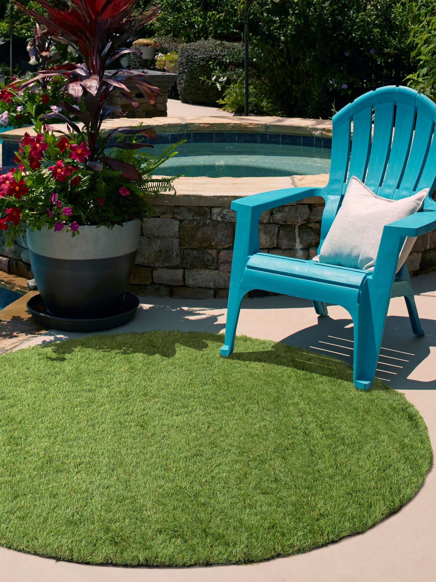 Green 10' x 10' Outdoor Grass Round Area Rug Thick Soft Touch Fluffy & Plush Shaggy Pile Weather Resistant for Patio, Deck, Terrace, Balcony, Porch