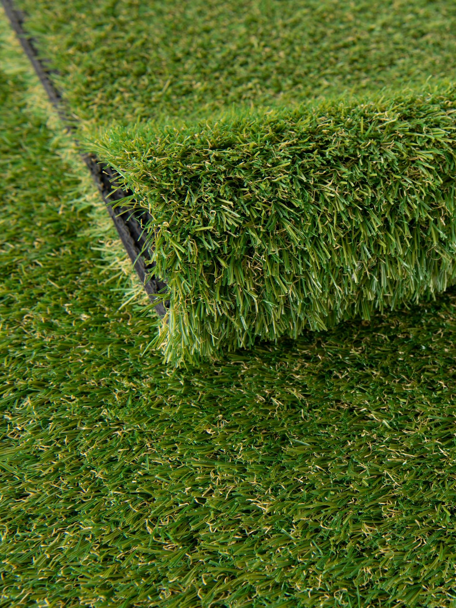 Green 6' 1 x 6' 1 Outdoor Grass Round Area Rug Thick Soft Touch Fluffy & Plush Shaggy Pile Weather Resistant for Patio, Deck, Terrace, Balcony, Porch Grass Carpet Mat for Sale at Rug Engine