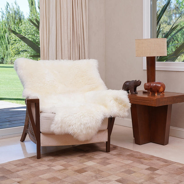 White 3' 3 x 6' Natural Sheepskin Rectangle Rug